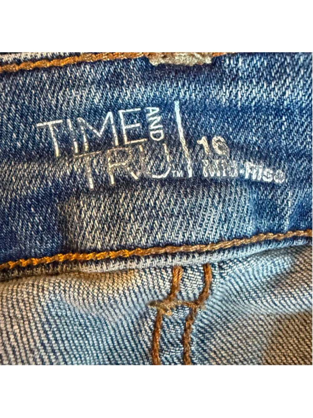 Women's Time and Tru Blue Jean Shorts Plus Size 16 - Picture 4 of 7